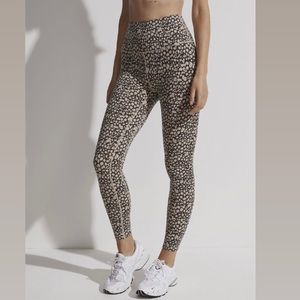 Varley Let’s Move High Rise Leopard Print Ankle Leggings Size Small